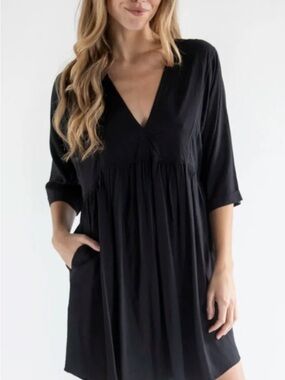 Natural Life Stella V-
Neck Dress - Black